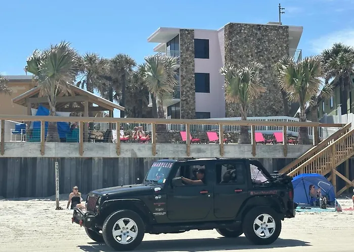 Flamingo Inn Beachfront - Daytona Beach