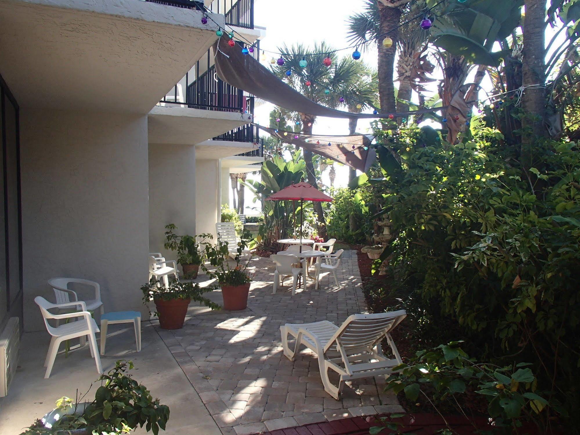 Flamingo Beachfront - Daytona Daytona Beach