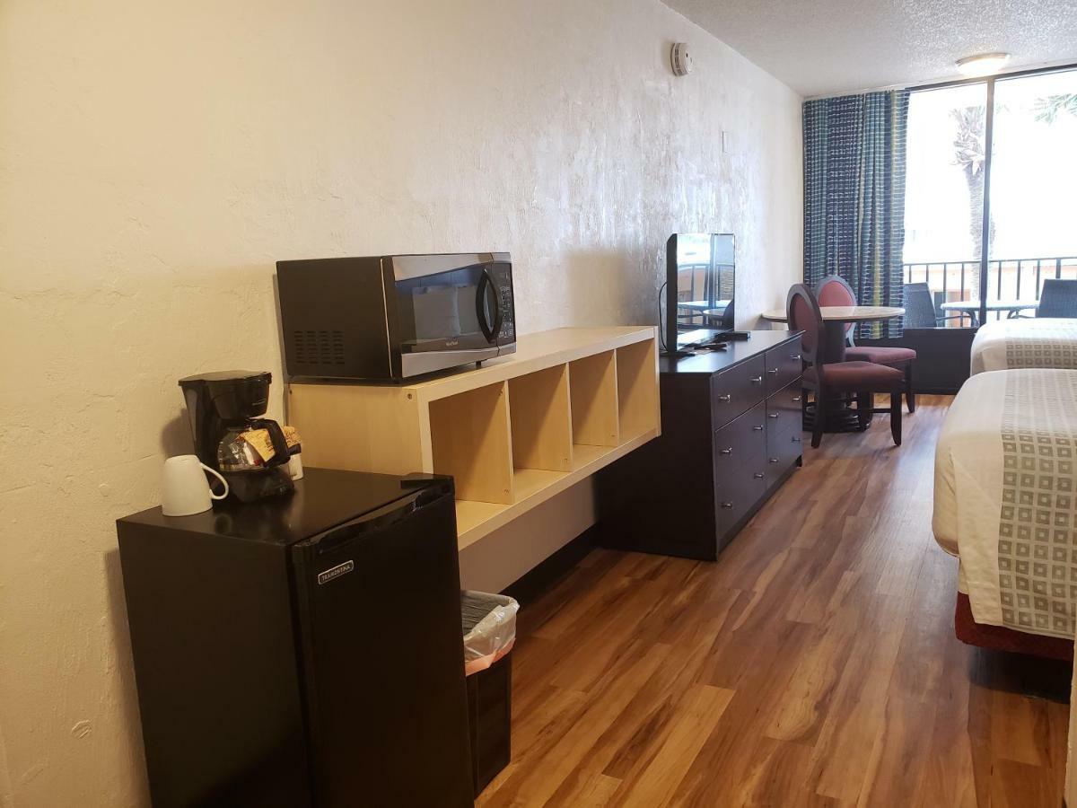 Inn Flamingo Beachfront - Daytona